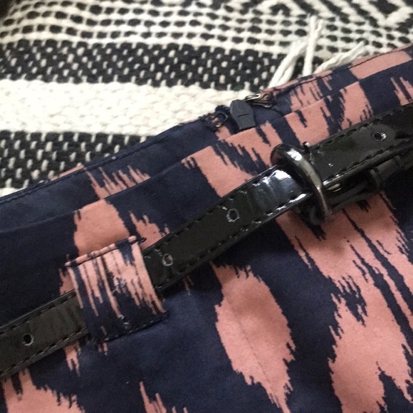 Navy and mauve skirt with patent leather belt - Picture 2 of 4